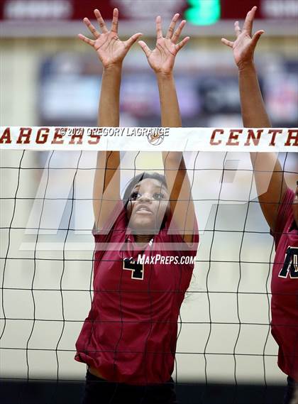 Thumbnail 2 in Byron Nelson vs Keller Central photogallery.