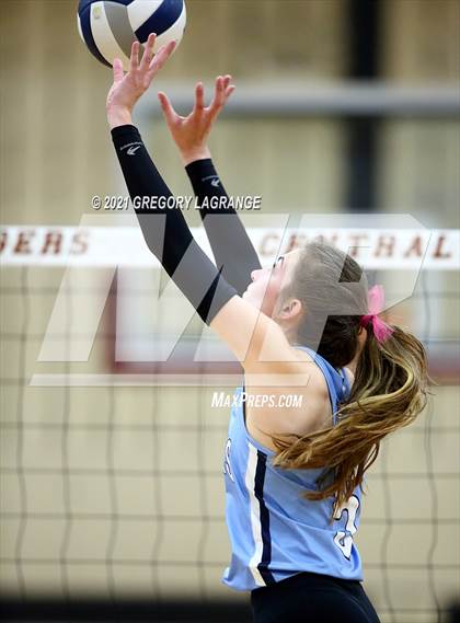 Thumbnail 3 in Byron Nelson vs Keller Central photogallery.