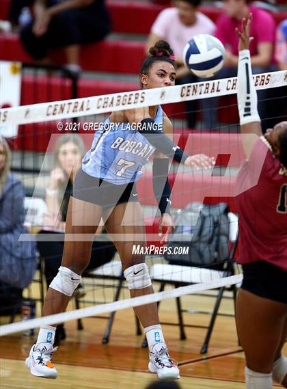 Thumbnail 2 in Byron Nelson vs Keller Central photogallery.