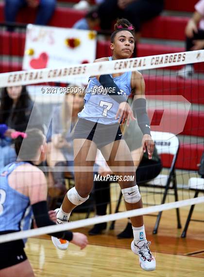 Thumbnail 1 in Byron Nelson vs Keller Central photogallery.