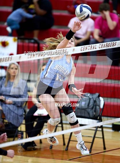 Thumbnail 2 in Byron Nelson vs Keller Central photogallery.