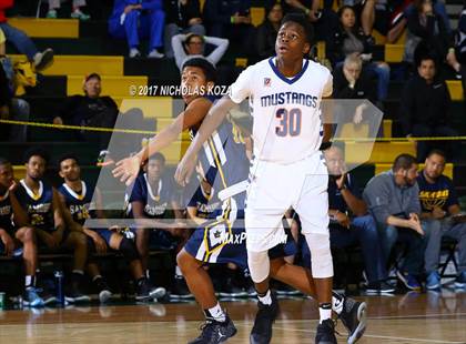 Thumbnail 3 in Santa Monica vs. Roosevelt (The Classic at Damien) photogallery.