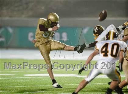 Thumbnail 2 in Bishop's vs Parker (CIF SDS D5 Final) photogallery.