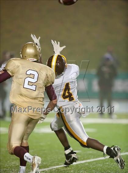 Thumbnail 2 in Bishop's vs Parker (CIF SDS D5 Final) photogallery.