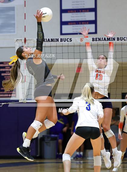 Thumbnail 1 in Cardinal Newman @ Benjamin photogallery.