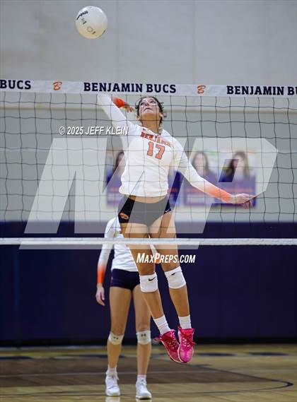 Thumbnail 1 in Cardinal Newman @ Benjamin photogallery.