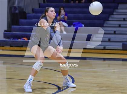 Thumbnail 3 in Cardinal Newman @ Benjamin photogallery.