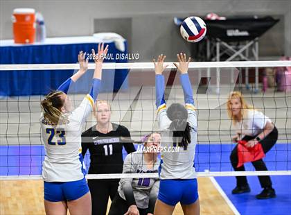 Thumbnail 2 in Dove Creek vs. Cheraw (CHSAA 1A Round 3) photogallery.