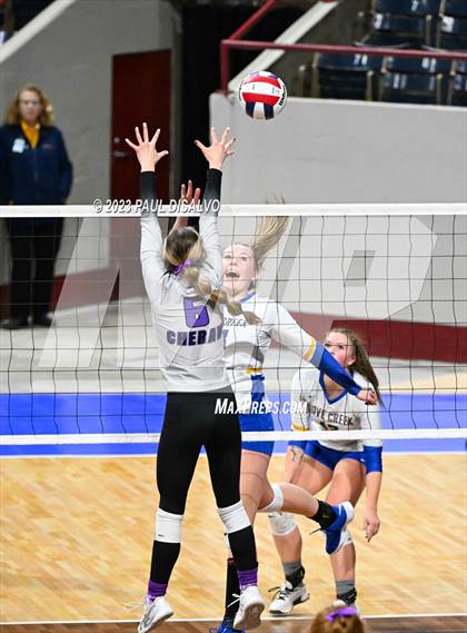 Thumbnail 3 in Dove Creek vs. Cheraw (CHSAA 1A Round 3) photogallery.