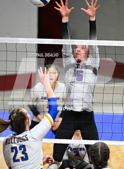 Thumbnail 2 in Dove Creek vs. Cheraw (CHSAA 1A Round 3) photogallery.