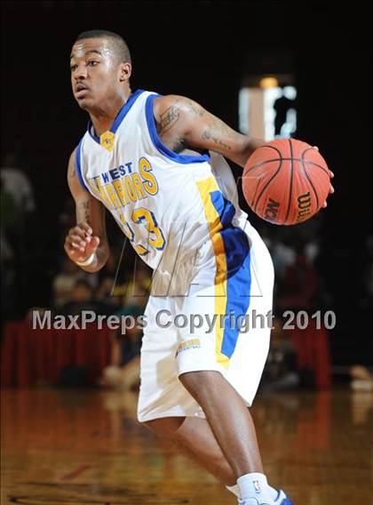 Thumbnail 2 in West Caldwell vs. Kinston (NCHSAA Class 2A Final) photogallery.