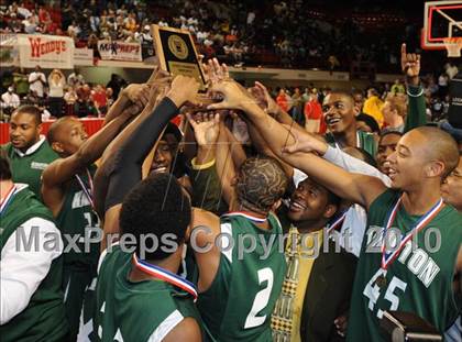 Thumbnail 2 in West Caldwell vs. Kinston (NCHSAA Class 2A Final) photogallery.
