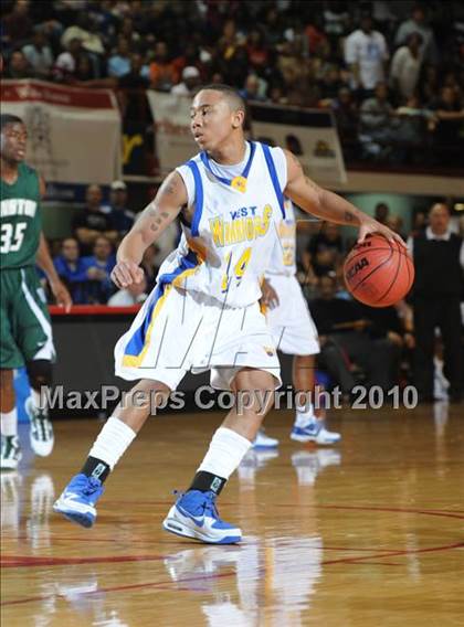 Thumbnail 3 in West Caldwell vs. Kinston (NCHSAA Class 2A Final) photogallery.