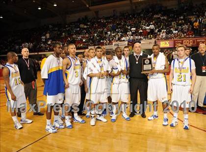 Thumbnail 2 in West Caldwell vs. Kinston (NCHSAA Class 2A Final) photogallery.