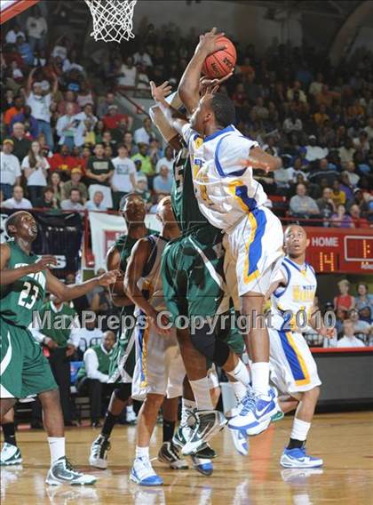 Thumbnail 1 in West Caldwell vs. Kinston (NCHSAA Class 2A Final) photogallery.