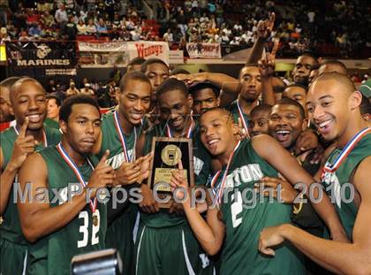 Thumbnail 2 in West Caldwell vs. Kinston (NCHSAA Class 2A Final) photogallery.