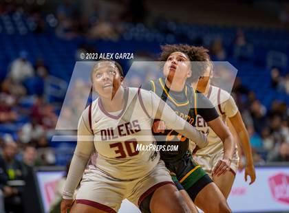 Thumbnail 1 in Pearland vs Desoto (UIL 6A Basketball Semifinal) photogallery.