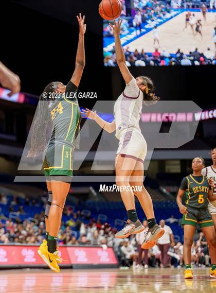 Thumbnail 1 in Pearland vs Desoto (UIL 6A Basketball Semifinal) photogallery.