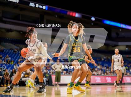 Thumbnail 1 in Pearland vs Desoto (UIL 6A Basketball Semifinal) photogallery.