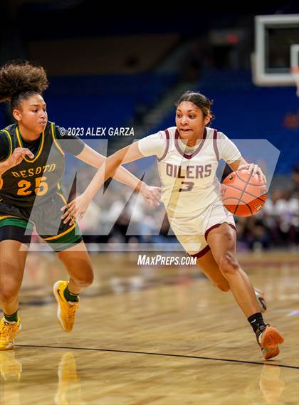 Thumbnail 1 in Pearland vs Desoto (UIL 6A Basketball Semifinal) photogallery.