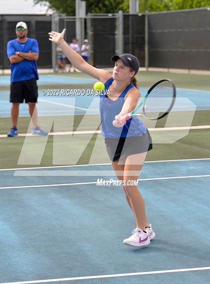 Thumbnail 2 in UIL 3A & 4A Tennis Doubles Semifinals photogallery.