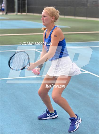 Thumbnail 2 in UIL 3A & 4A Tennis Doubles Semifinals photogallery.