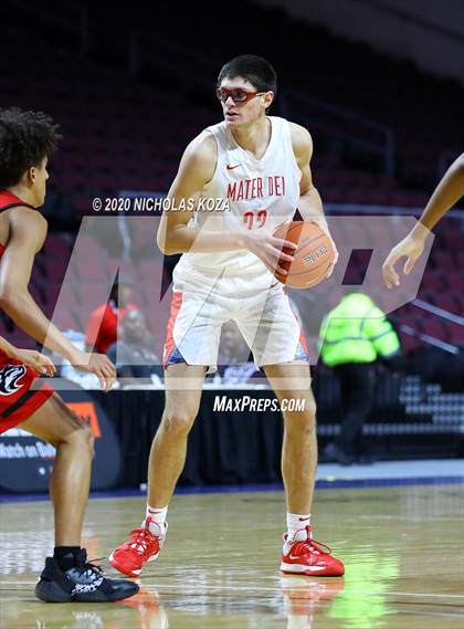 Thumbnail 2 in Mater Dei vs. Centennial (Tarkanian Classic) photogallery.
