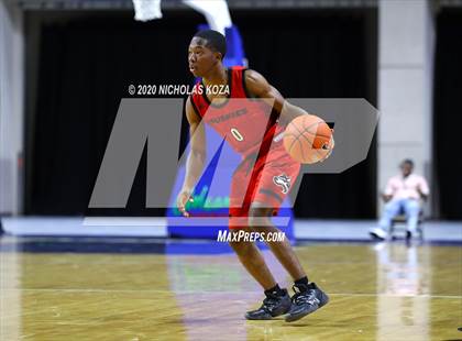 Thumbnail 3 in Mater Dei vs. Centennial (Tarkanian Classic) photogallery.