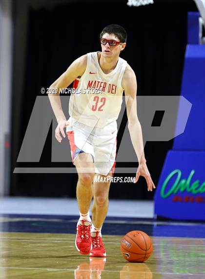 Thumbnail 2 in Mater Dei vs. Centennial (Tarkanian Classic) photogallery.