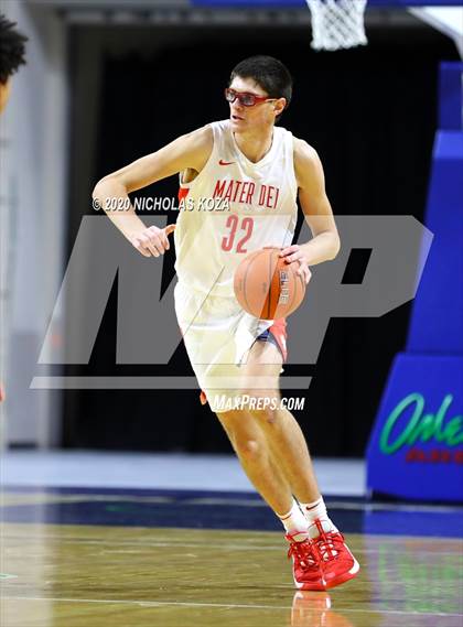 Thumbnail 1 in Mater Dei vs. Centennial (Tarkanian Classic) photogallery.