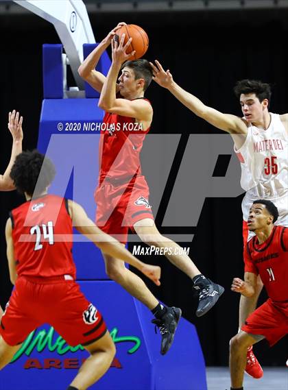Thumbnail 3 in Mater Dei vs. Centennial (Tarkanian Classic) photogallery.