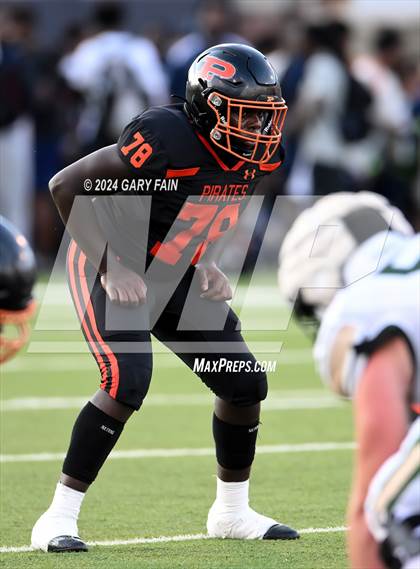 Thumbnail 2 in South Pittsburg vs Silverdale Academy (Blue Cross Bowl) photogallery.