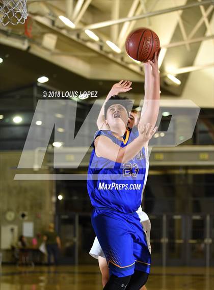 Thumbnail 3 in Charter Oak @ Diamond Ranch photogallery.