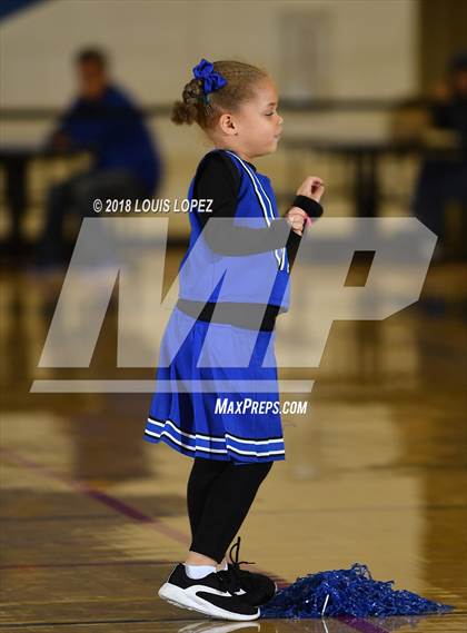 Thumbnail 1 in Charter Oak @ Diamond Ranch photogallery.