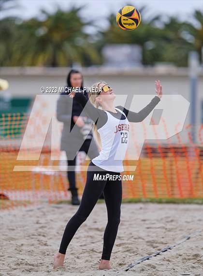 Thumbnail 1 in Orange Lutheran @ JSerra Catholic photogallery.