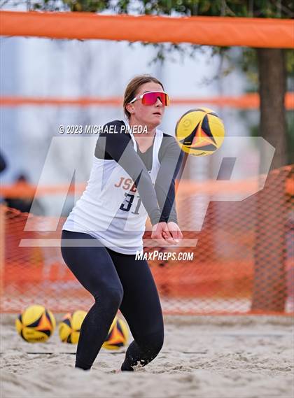 Thumbnail 1 in Orange Lutheran @ JSerra Catholic photogallery.