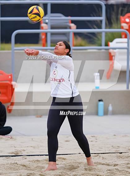 Thumbnail 2 in Orange Lutheran @ JSerra Catholic photogallery.