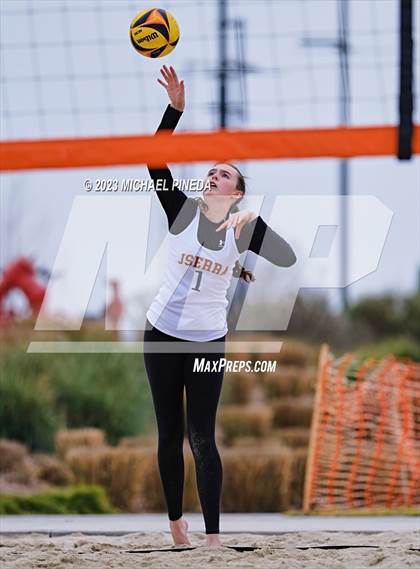 Thumbnail 2 in Orange Lutheran @ JSerra Catholic photogallery.