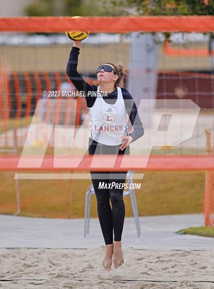 Thumbnail 2 in Orange Lutheran @ JSerra Catholic photogallery.