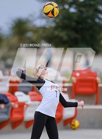 Thumbnail 3 in Orange Lutheran @ JSerra Catholic photogallery.