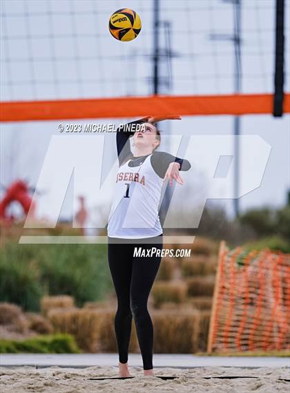 Thumbnail 3 in Orange Lutheran @ JSerra Catholic photogallery.
