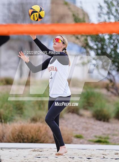 Thumbnail 2 in Orange Lutheran @ JSerra Catholic photogallery.