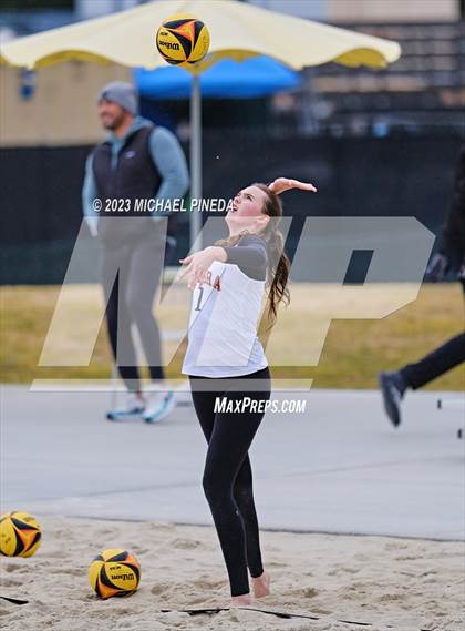 Thumbnail 3 in Orange Lutheran @ JSerra Catholic photogallery.