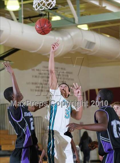 Thumbnail 1 in Sheldon vs Franklin (Whitney Winter Classic) photogallery.