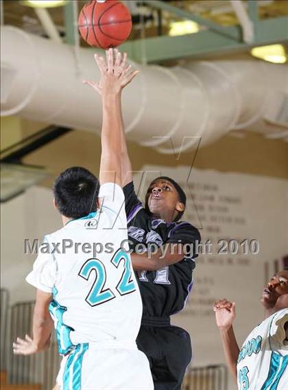 Thumbnail 1 in Sheldon vs Franklin (Whitney Winter Classic) photogallery.
