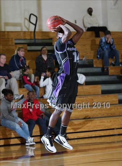 Thumbnail 2 in Sheldon vs Franklin (Whitney Winter Classic) photogallery.