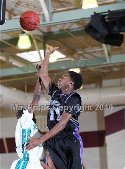 Thumbnail 2 in Sheldon vs Franklin (Whitney Winter Classic) photogallery.