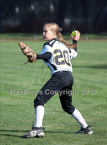 Thumbnail 2 in Escalon vs. Hughson (CIF SJS D5 Playoffs) photogallery.