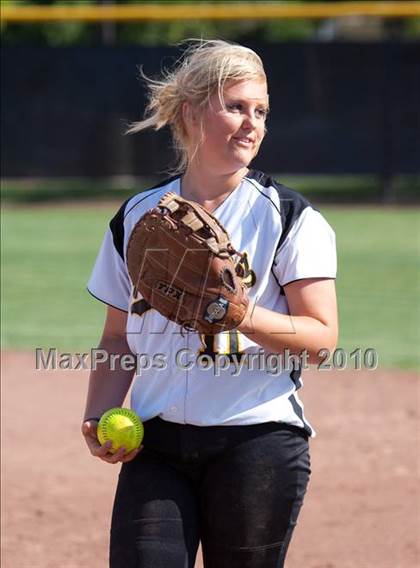 Thumbnail 2 in Escalon vs. Hughson (CIF SJS D5 Playoffs) photogallery.