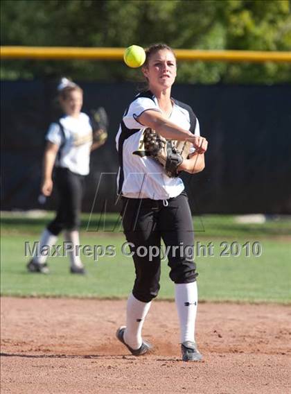 Thumbnail 3 in Escalon vs. Hughson (CIF SJS D5 Playoffs) photogallery.